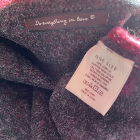 Floral Cape - Picture 16 of 16